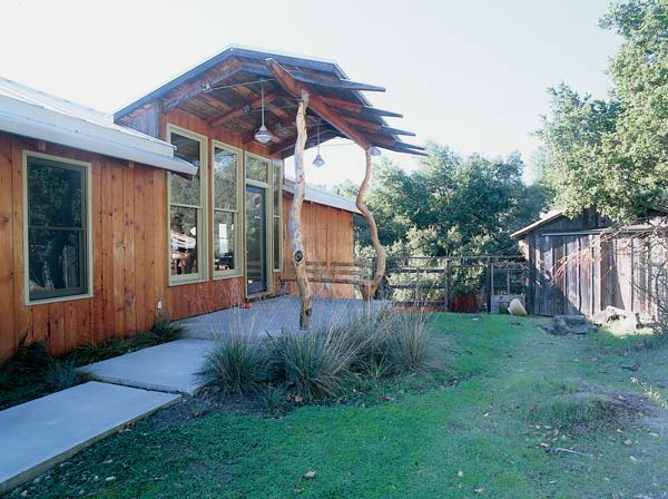 
Unique roof supports came from a felled oak.
